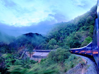 Deccan Odyssey, Grands Trains du Monde